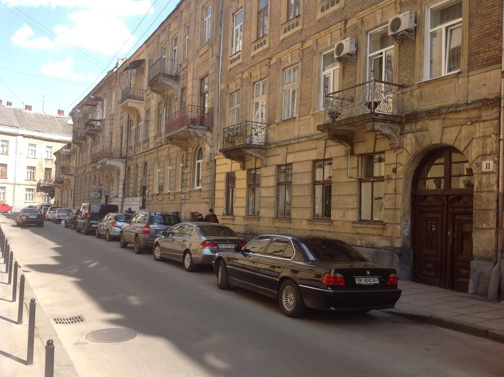 Apartment On Konyskogo Lviv Exteriör bild